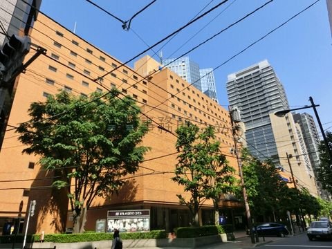 ホテルメトロポリタンエドモンドがあり待ち合わせ等の目印になります