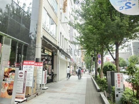 グリューネアレー商店会