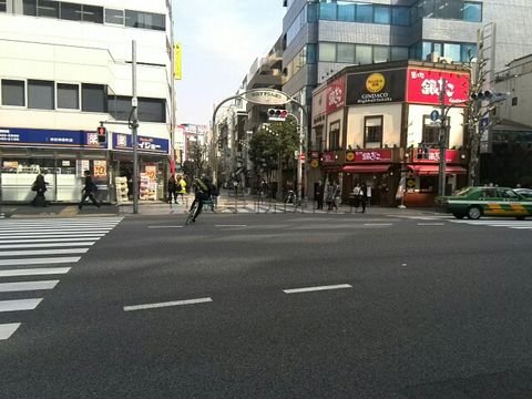 神田すずらん通り入口