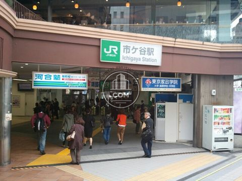 駅周辺
