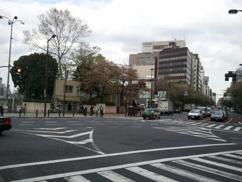 市ヶ谷駅前三差路
