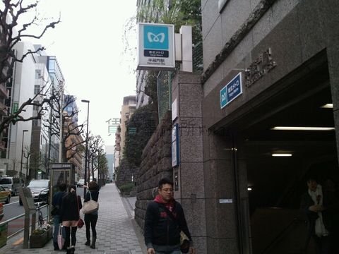 半蔵門駅　番町方面の地上出入口です