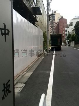 裏路地に入った立地にある中坂か角度があり通勤路には向いていません