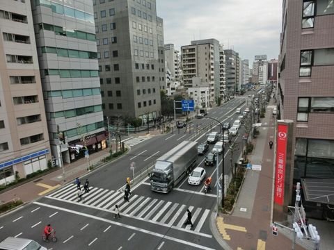 新大橋通りの築地方向です