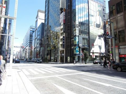 銀座七丁目 交差点