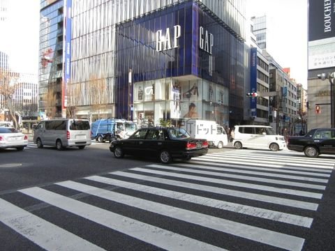 並木通り口 交差点