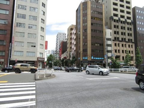 銀座東二丁目 交差点