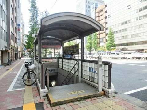 新京橋駐車場 (C階段)