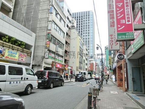 八重洲仲通り