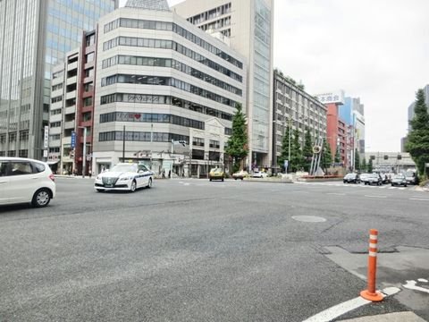 日本橋三丁目 交差点