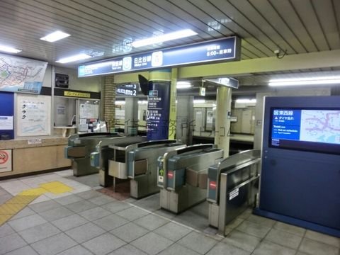 東西線・日比谷線、茅場町駅改札
