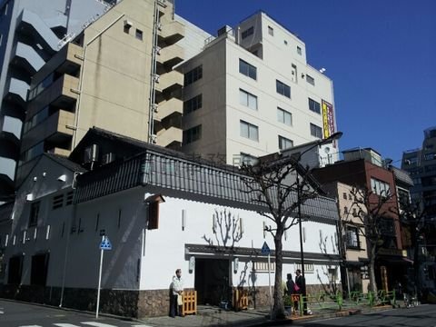 しゃもなべ、親子丼で有名な玉ひで。