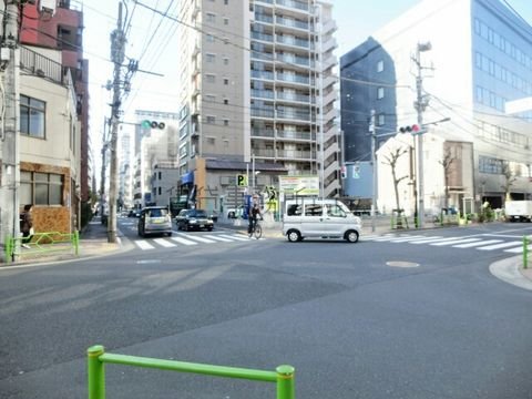 中央小学校北 交差点