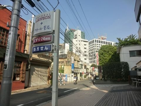 スタジアム通りから一本入った通り
