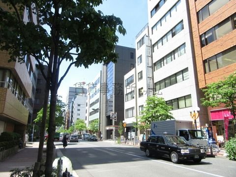 新橋赤レンガ通り