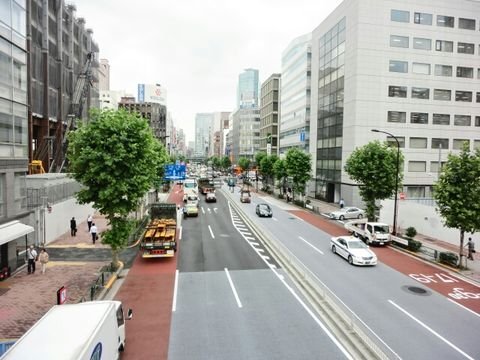 西新橋一丁目歩道橋 外苑通り 上野方面