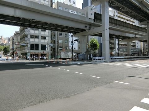 六本木なだれ坂  交差点