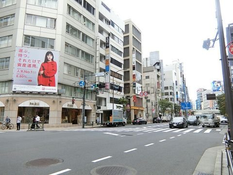 東京ミッドタウン前 交差点