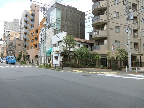 上落合一丁目 交差点