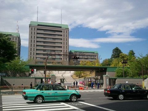 防衛省正門