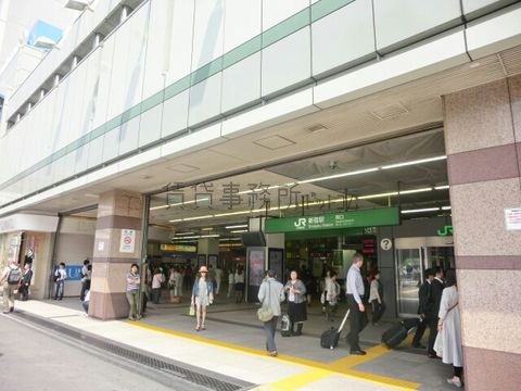 新宿駅南口改札前