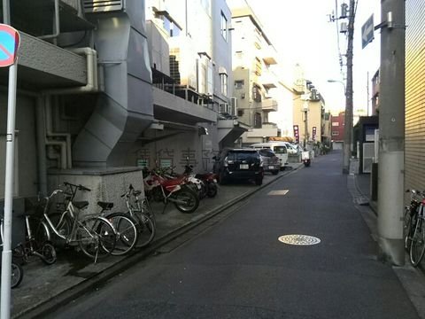 築地町４