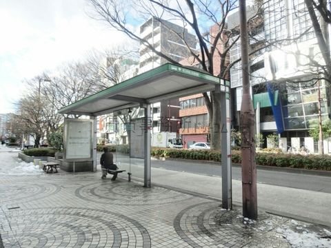 バス停 (都立新宿山吹高校前)