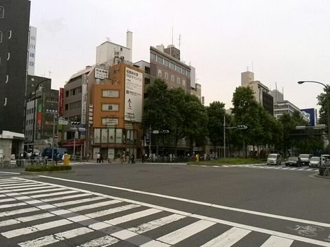 四谷見附北交差点付近です
