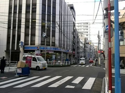 四谷一丁目交差点付近です

