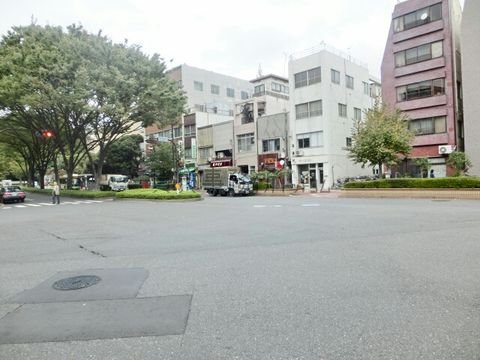 早稲田鶴巻町西 交差点
