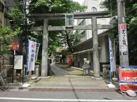 銀杏岡八幡神社ですよ