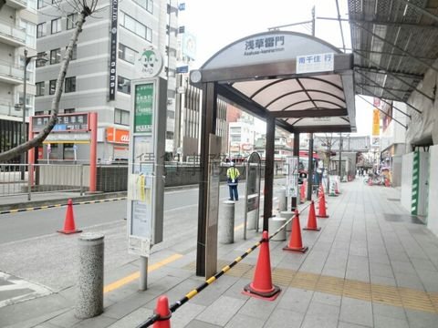 バス停 (浅草雷門)