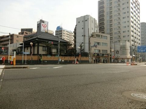 鶯谷駅下 交差点