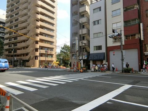 東参道 交差点