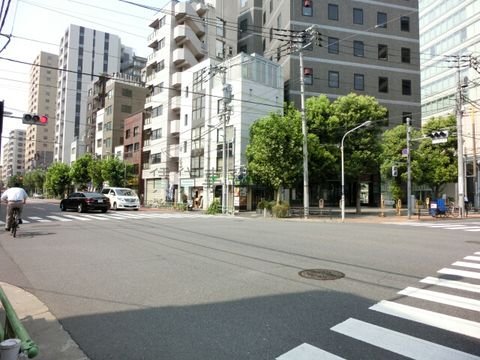 東上野五丁目 交差点