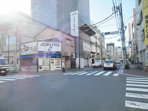 松葉小学校前 交差点