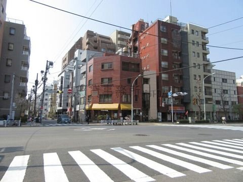 松ケ谷四丁目 交差点