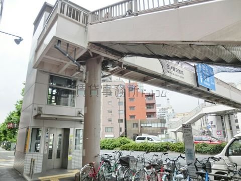 三ノ輪交差点 歩道橋