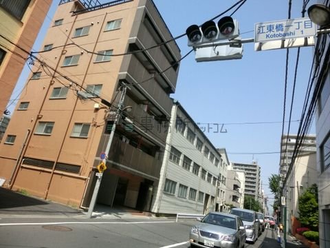 一本裏道へ入っています