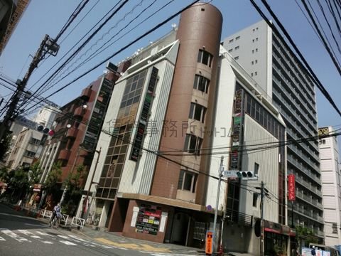 繁華街です