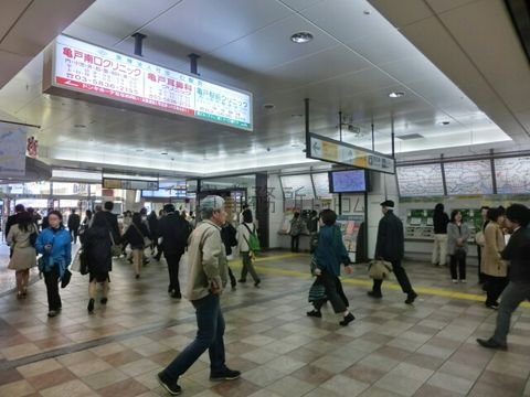 亀戸駅改札前
