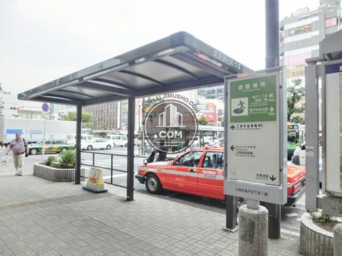 駅前ロータリー