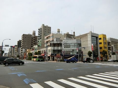 森下駅前 交差点