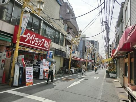 旗の台駅近辺は商店街です