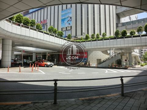 駅前ロータリー