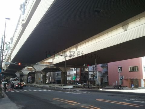 玉川通りの三軒茶屋から池尻方面
