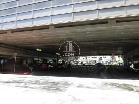 駅前ロータリー