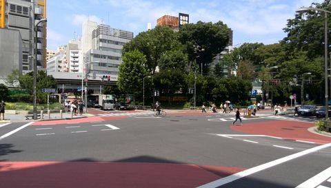 宮下公園前交差点付近です
