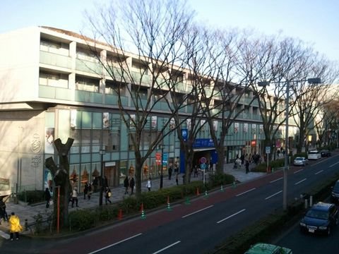表参道ヒルズ