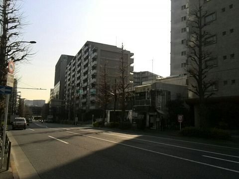 明治通り明治神宮前駅方面
